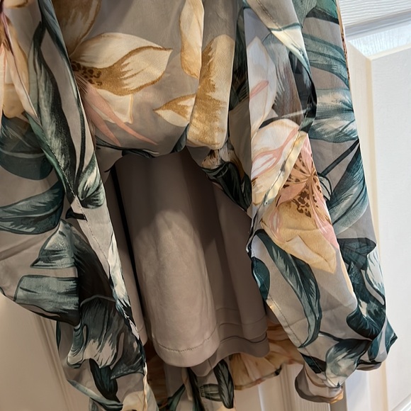 Tropical women’s maxi dress with tie up back. - Picture 6 of 7